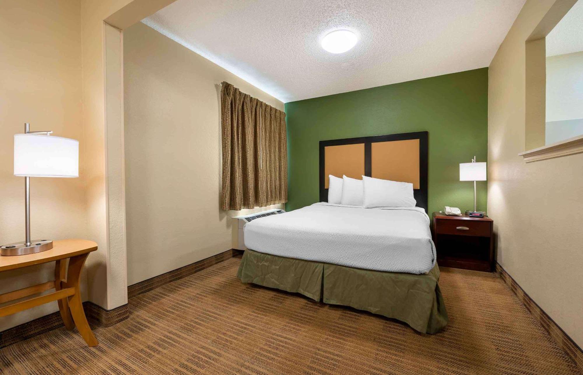 Suburban Studios Indianapolis Northwest - College Parks Esterno foto