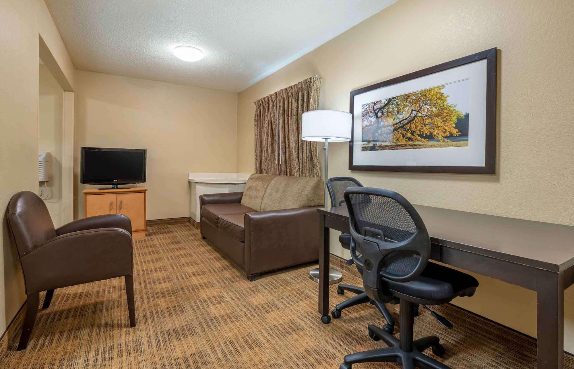 Suburban Studios Indianapolis Northwest - College Parks Esterno foto