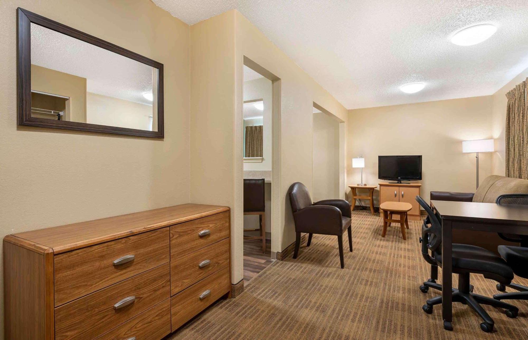 Suburban Studios Indianapolis Northwest - College Parks Esterno foto