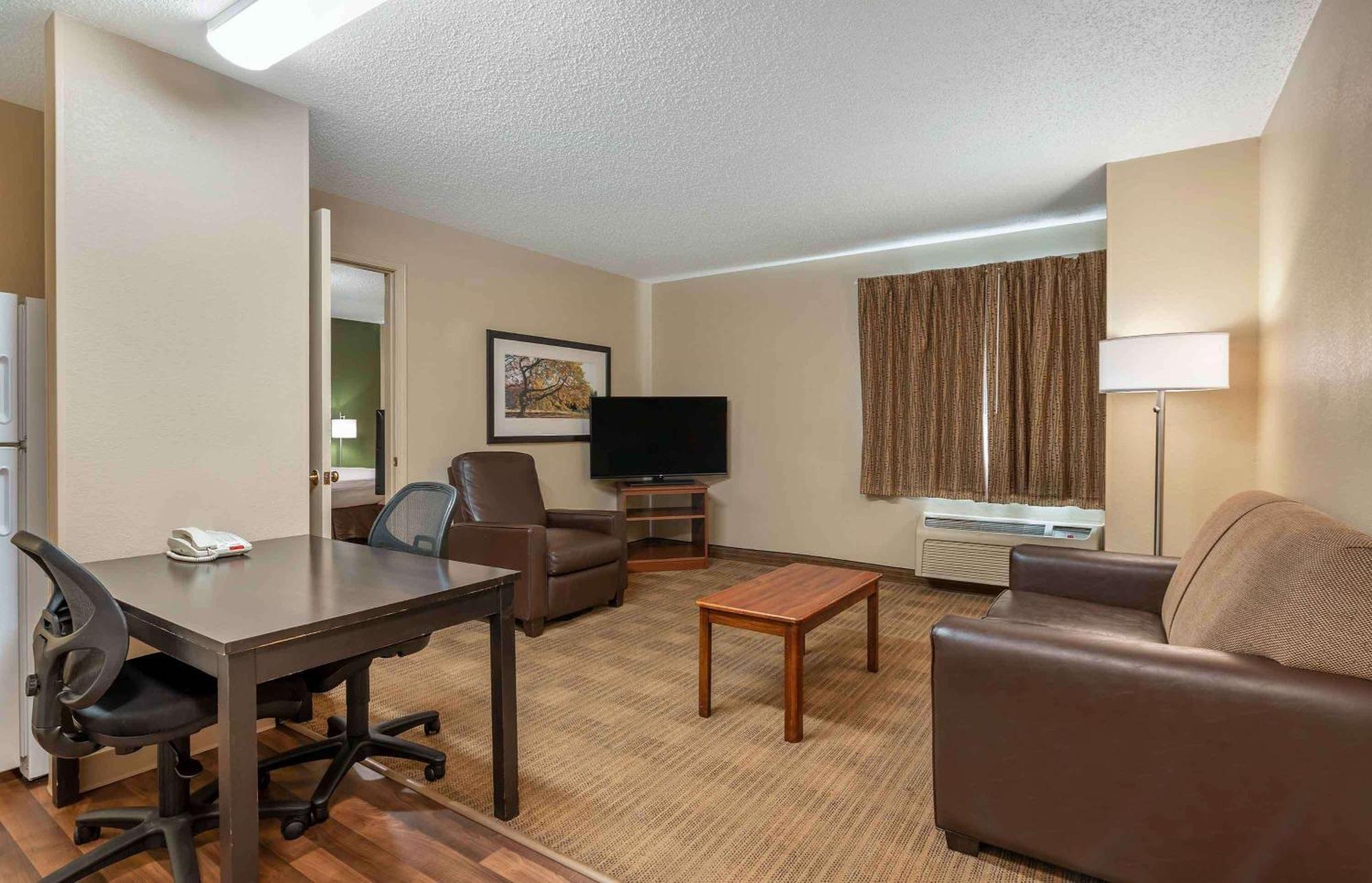 Suburban Studios Indianapolis Northwest - College Parks Esterno foto