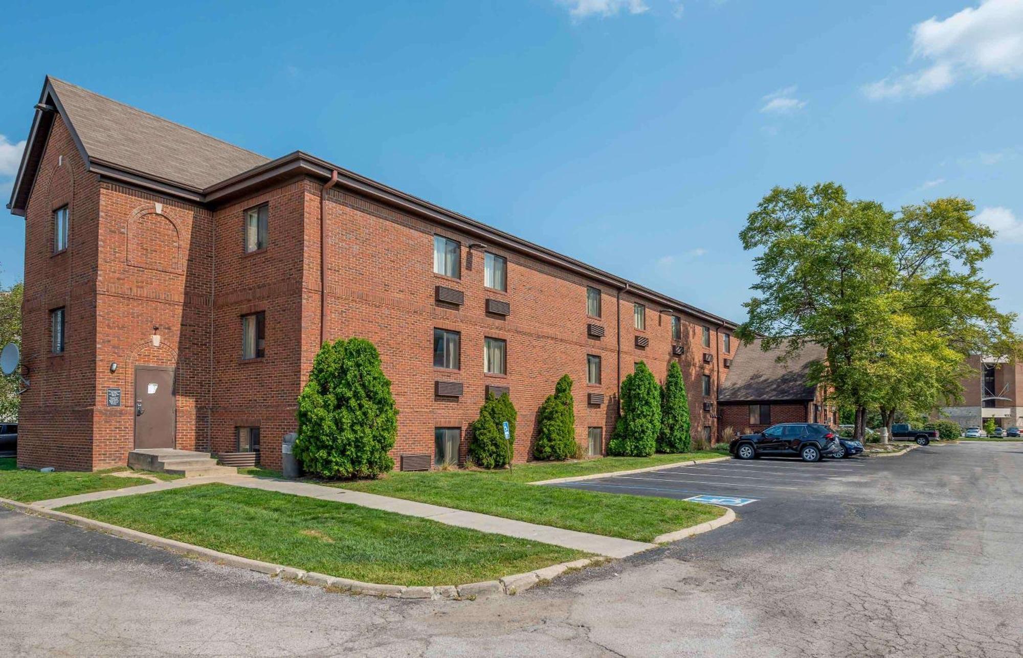 Suburban Studios Indianapolis Northwest - College Parks Esterno foto